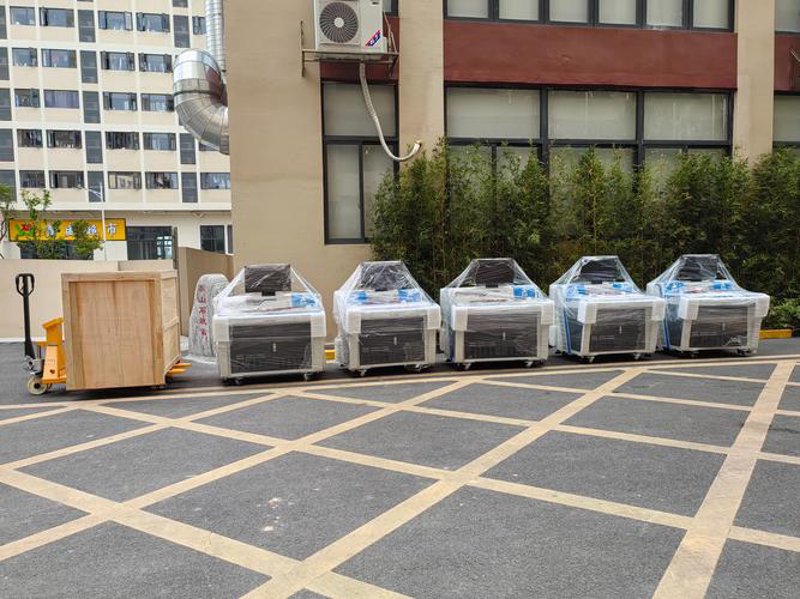 电子元器件批发行业新趋势:供应链优化与技术革新
